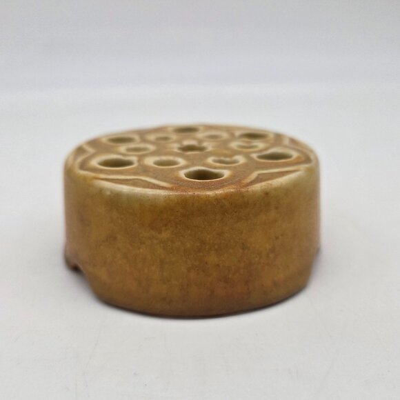 Ceramic Lotus Flower Frog Holder For Floral Arrangements Or Desk Organization - Picture 7 of 7